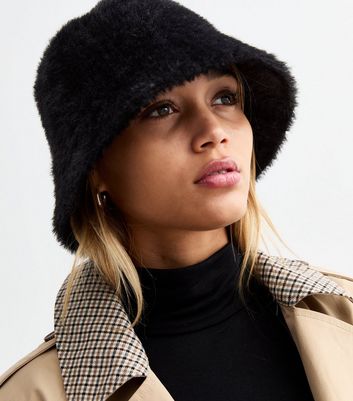 Faux fur bucket hat online