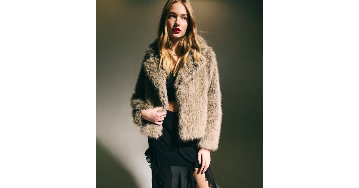 2040128 Grey Fur Coat