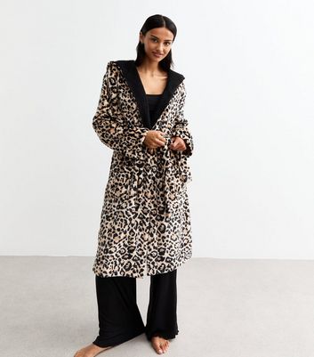 Brown Leopard Print Fleece Dressing Gown New Look