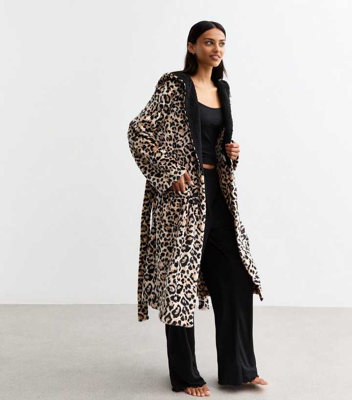 chinese dress ladies ChicWhisper Ladies Super Soft Fleece Robe Fluffy Leopard Print Short Dressing  Gown : Amazon.co.uk: Fashion main image 0