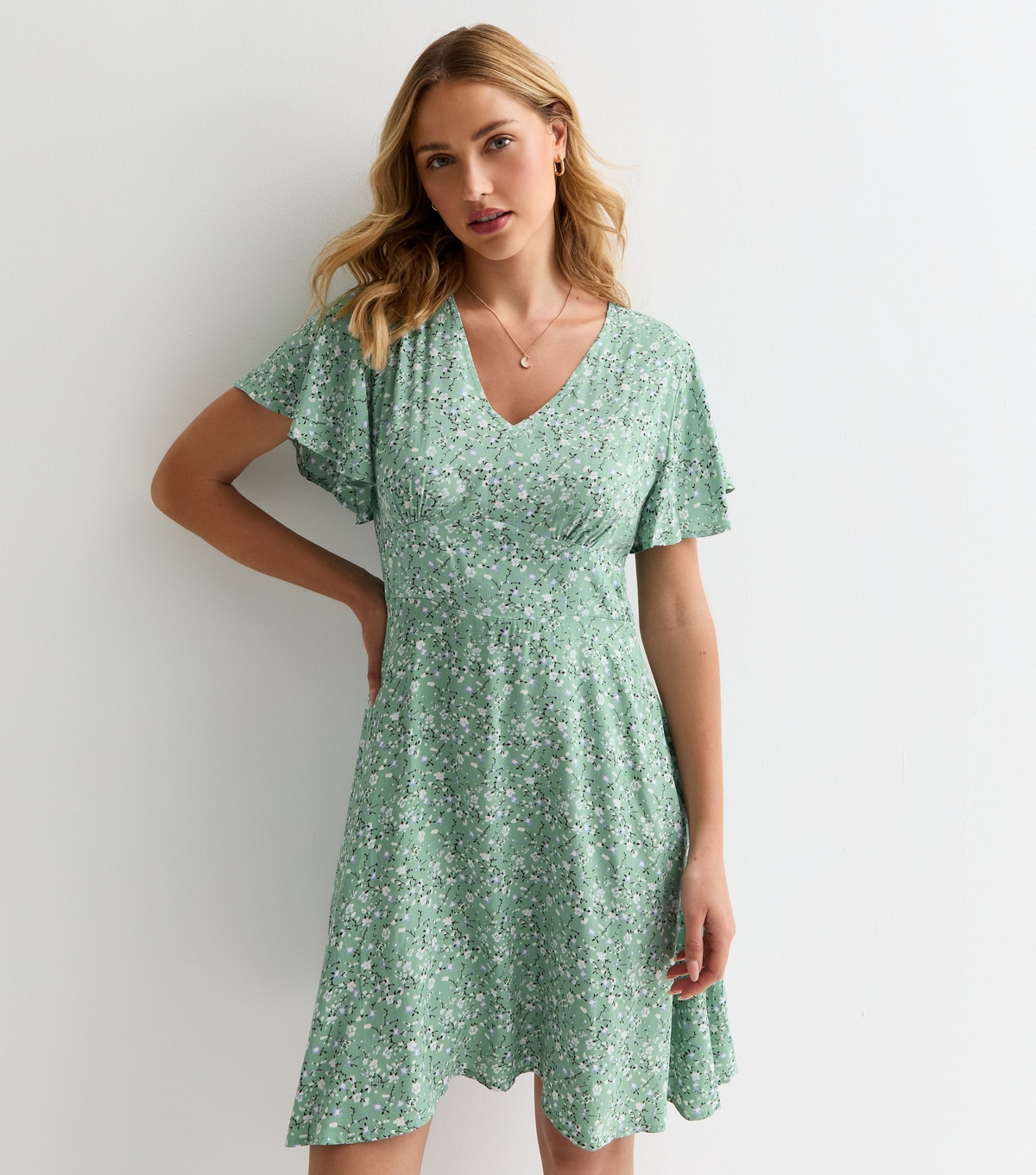 Women's Green Floral Dress Sunshine Soul New Look
