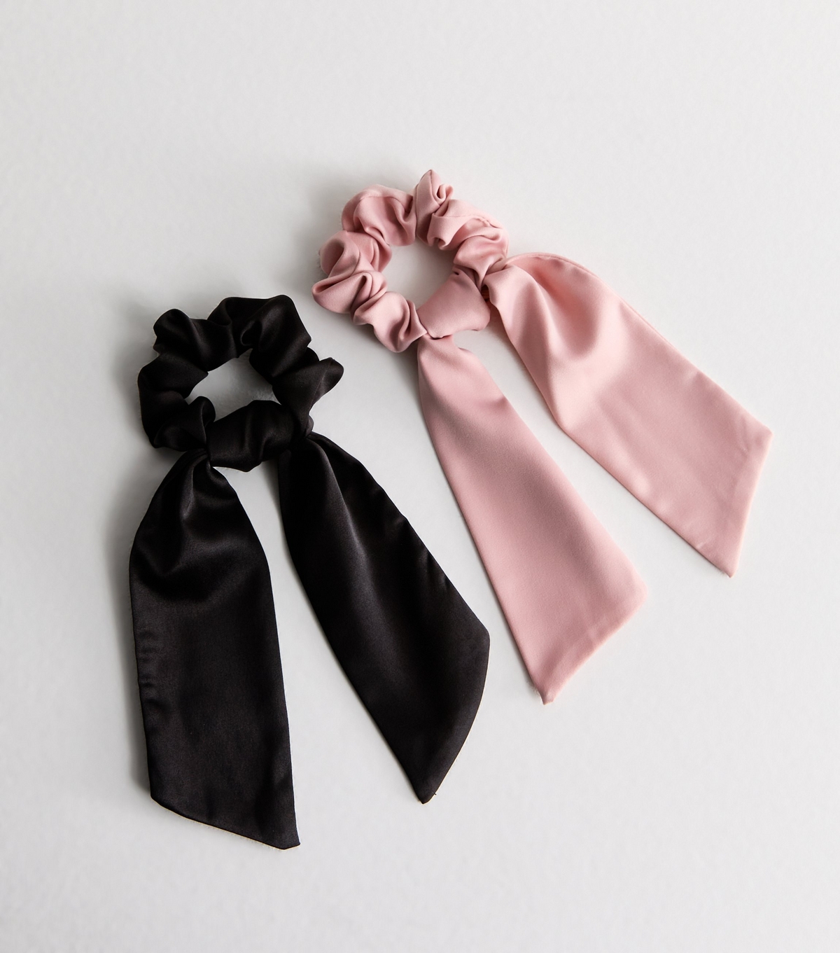 2 Pack of Multicoloured Satin Bow Scrunchies New Look