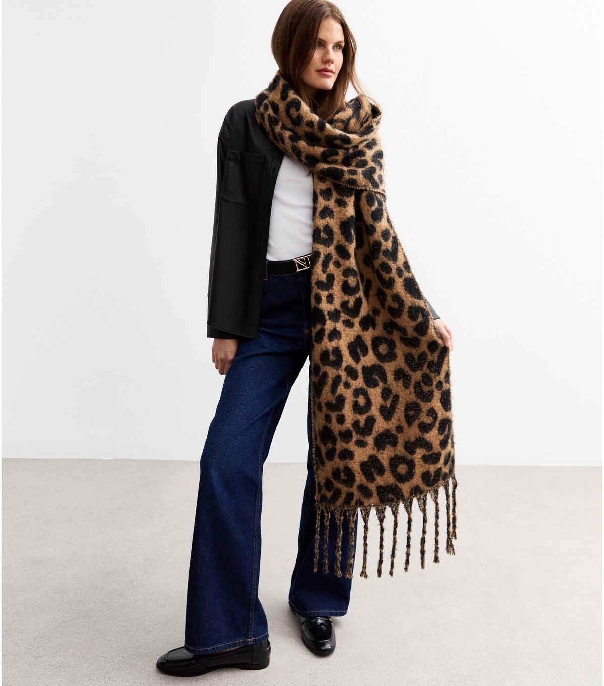 Brown Heavyweight Leopard Print Scarf New Look