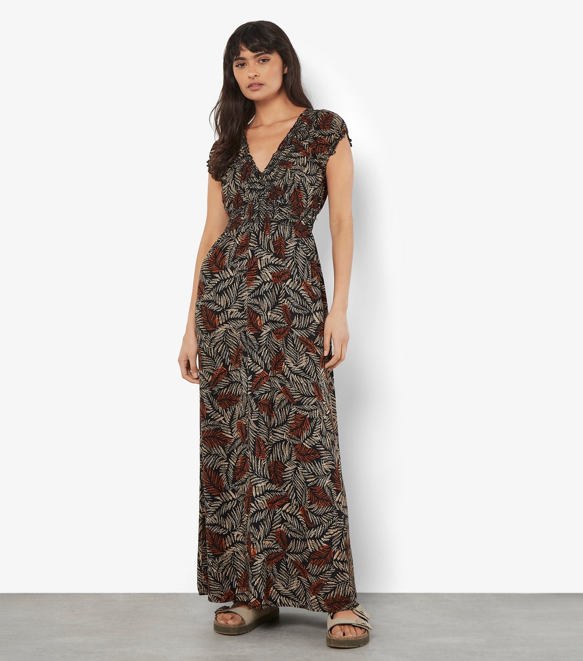 Women's Rust Leaf Print Maxi Smock Dress Apricot New Look