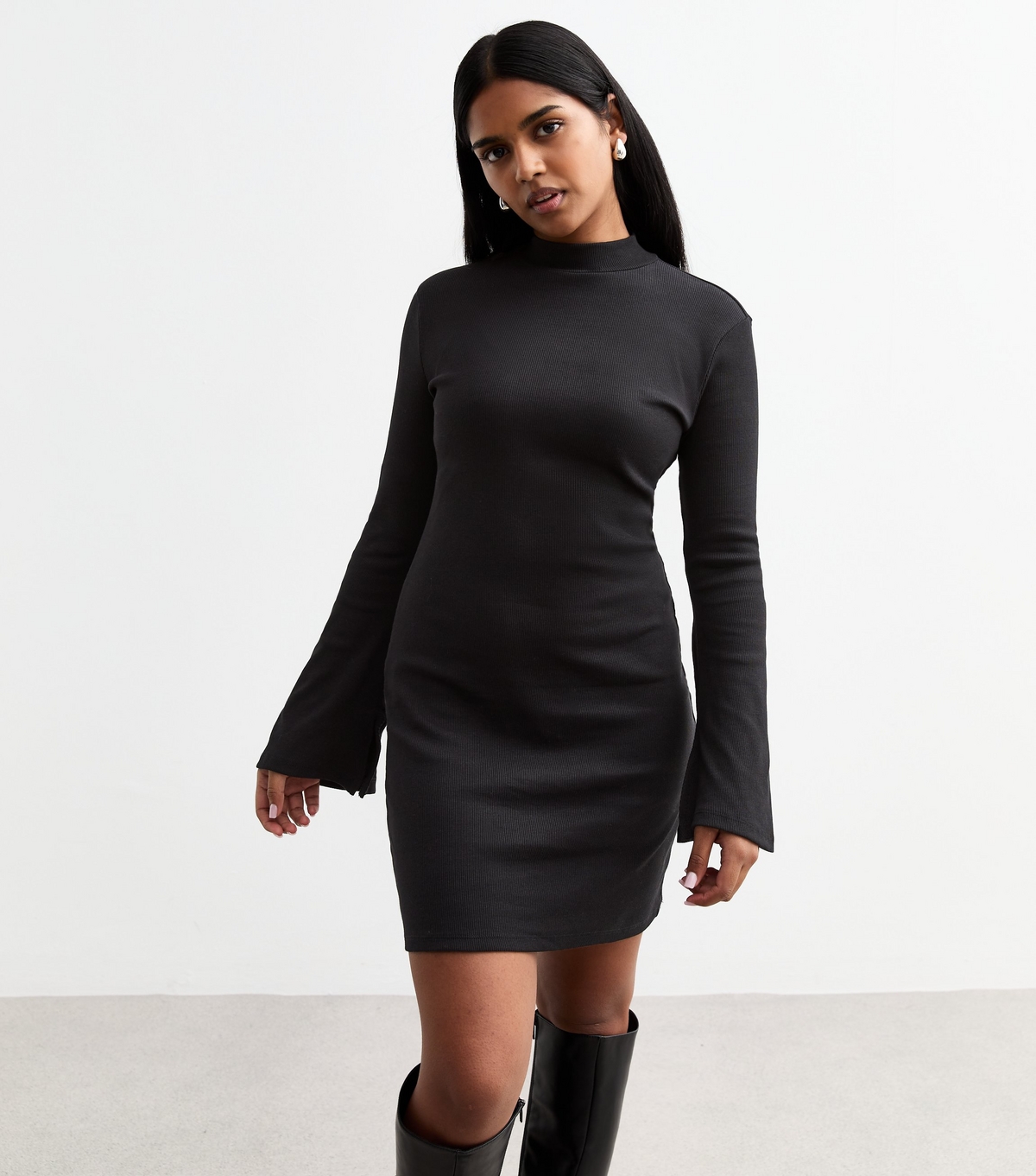 Women's Petite Black Rib Jersey Flare Sleeve Mini Dress New Look