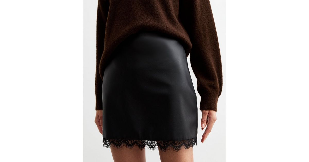 Contrast Lace Trim Faux Leather Mini Skirt