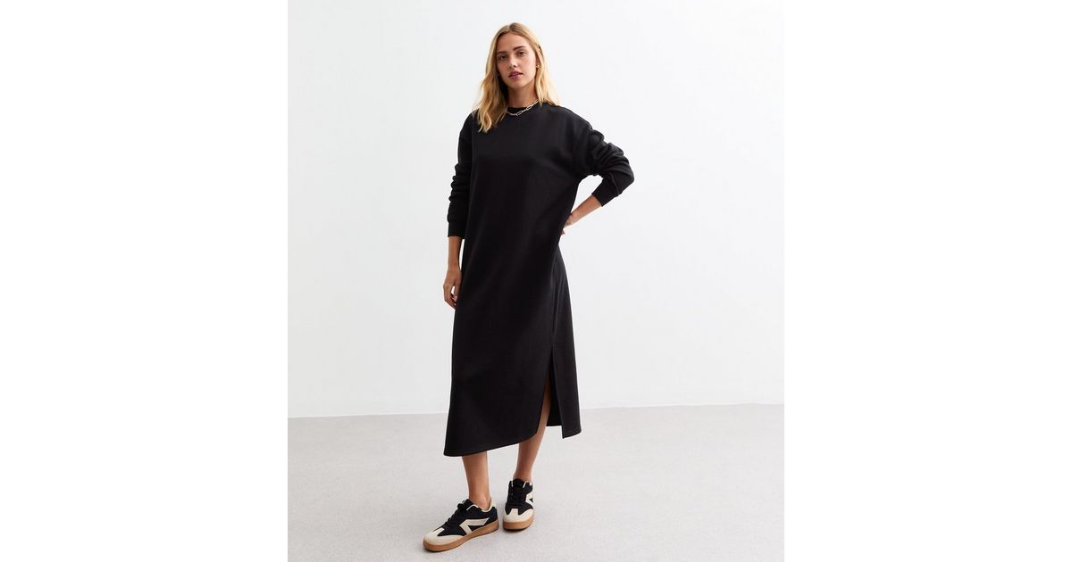 Solid Black Crew Neck Dress main image 1