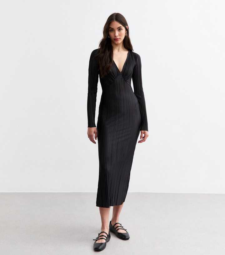 Black Pliss V-Neck Long Sleeve Midi Dress | New Look