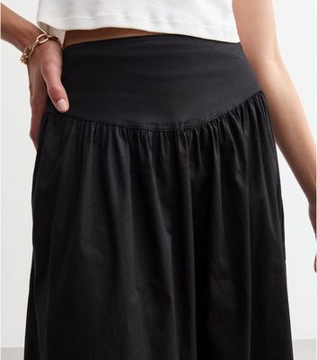 Black Gathered Waist Midi Skirt