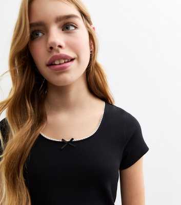 Girls Black Round Neck Ribbed T-Shirt