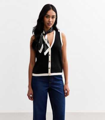 Black Contrast Trim Buttoned Vest