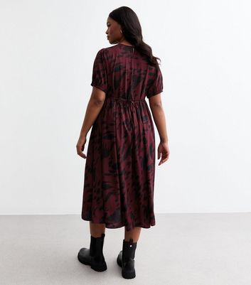 Curves Red Animal Print Satin Midi Dress New Look