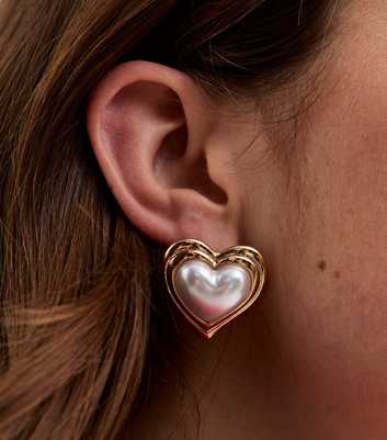 Gold Tone Faux Pearl Heart Earrings 