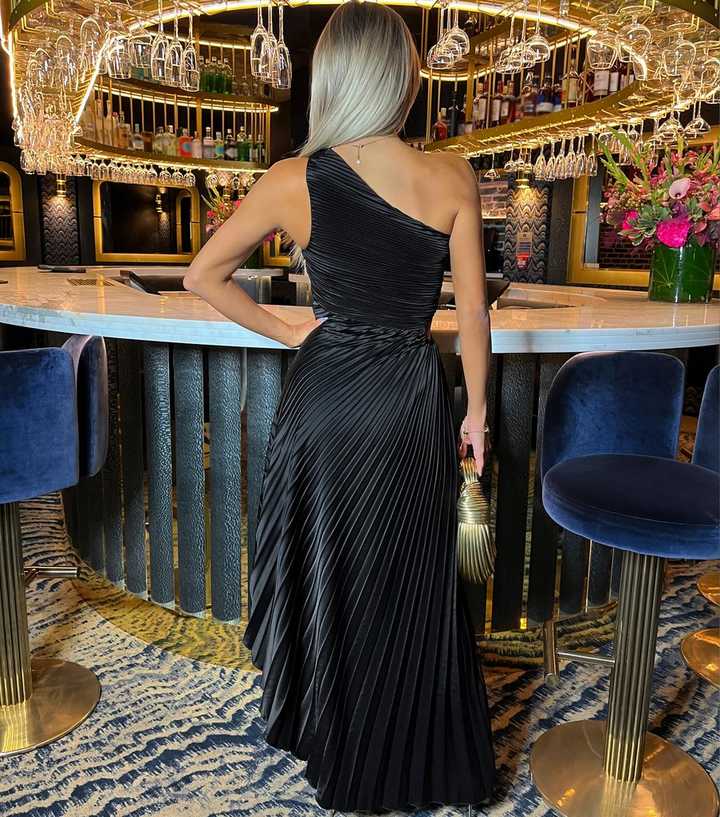 AX Paris Black Pleated One Shoulder Maxi Dress