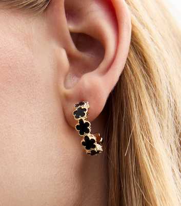 Gold Tone Flower Hoop Earrings 