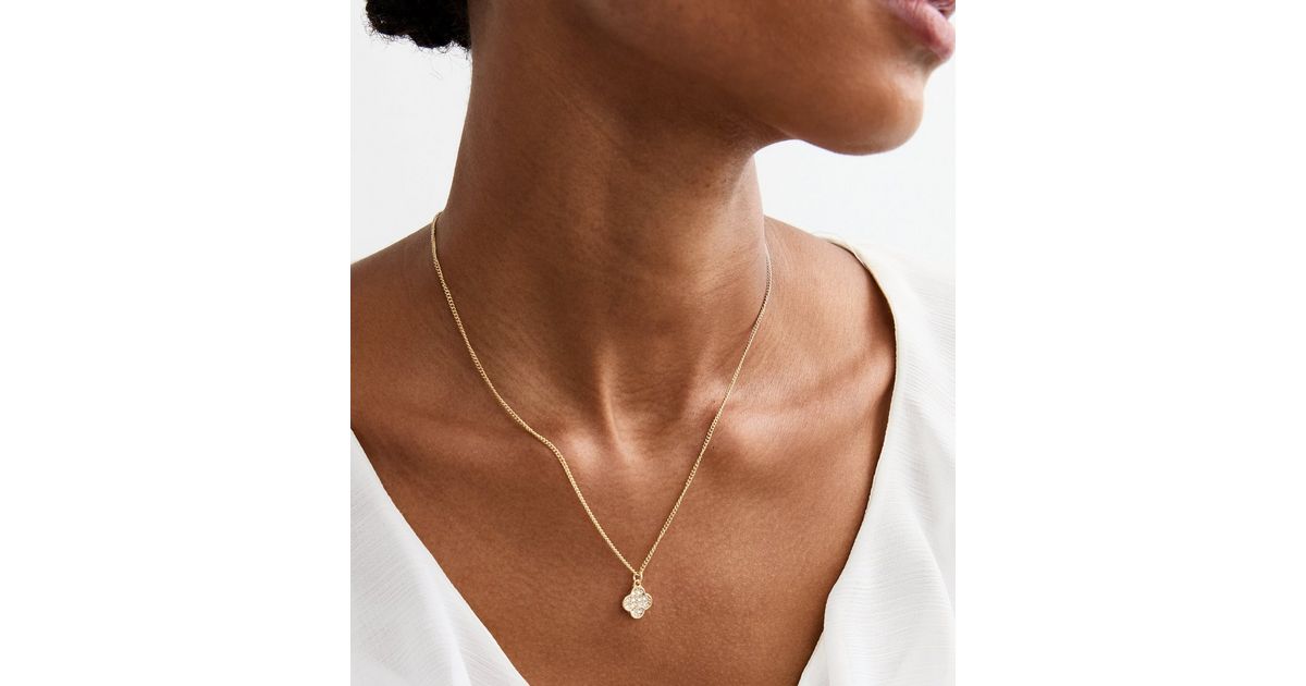 Gold Tone Crystal Flower Necklace | New Look