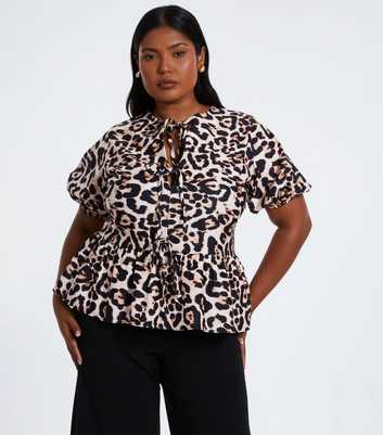 QUIZ Curves Light Brown Leopard Peplum Top