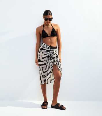 Black Swirl Patterned Textured Sarong 