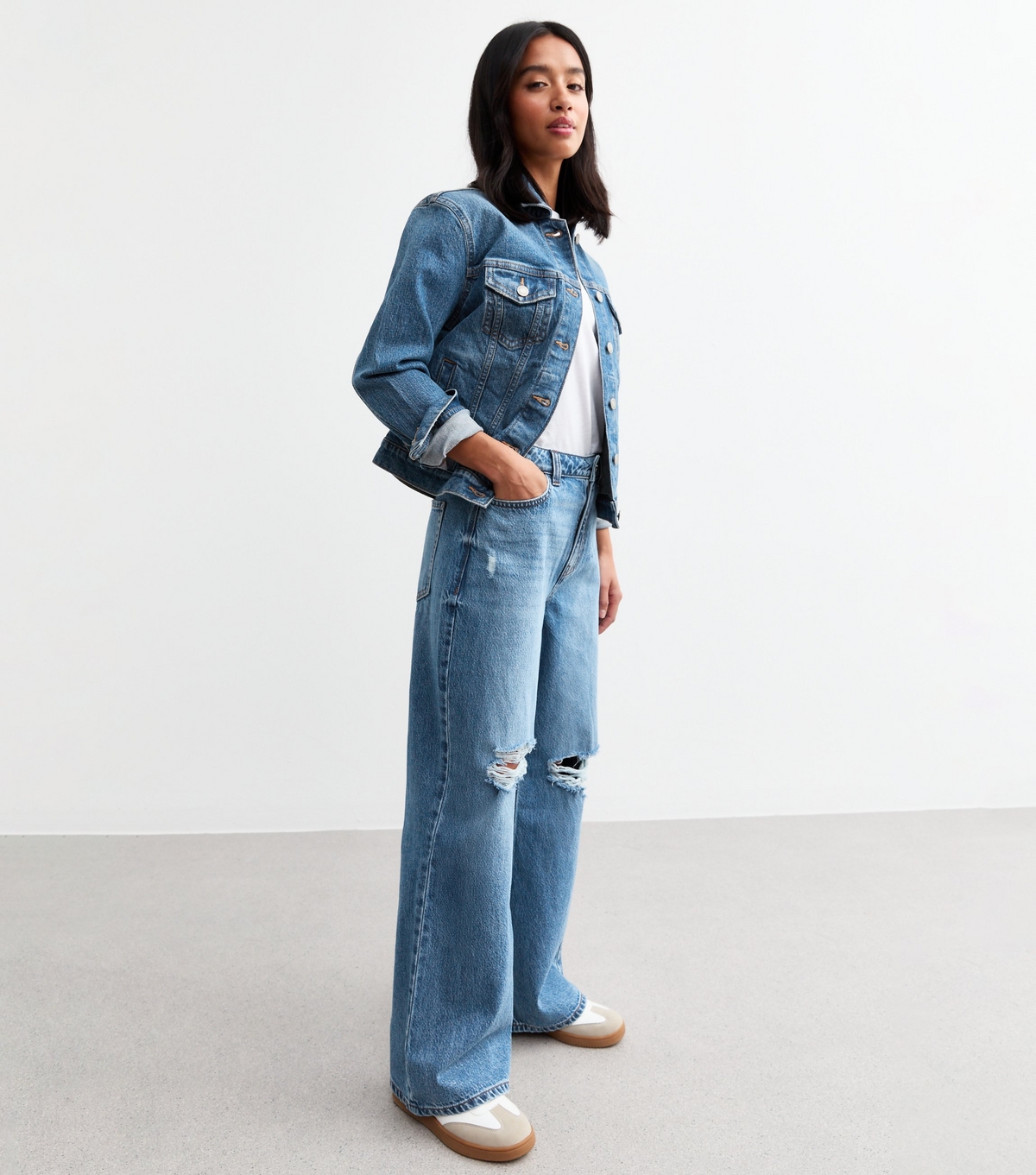 Women's Petite Blue Ripped Wide Leg Jeans New Look
