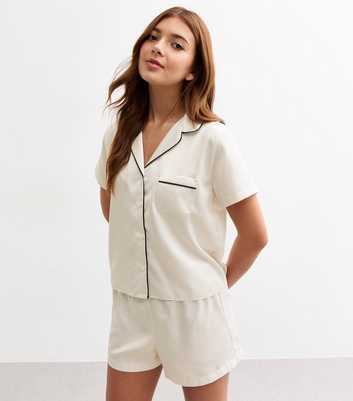 Girls White Satin Shirt And Shorts Pyjamas