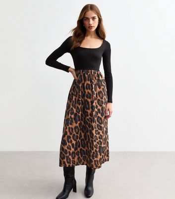 Black to retailer go with leopard print skirt