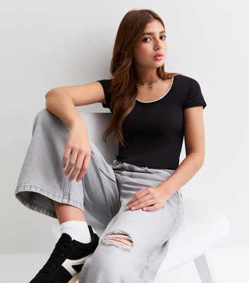 Girls Black Scoop Neck Cropped Tee