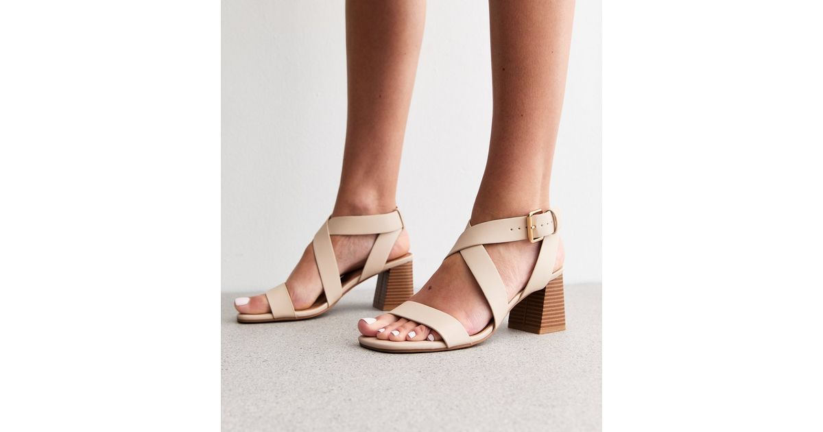 Wide Fit Off White Faux Leather Crossover Strap Heeled Sandals New Look
