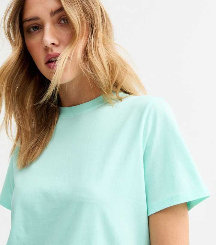 Yuccalley Women's Lace Crop Top – Short Sleeve Round Neck Tee For Summer, Casual & Going Out, Mint Green