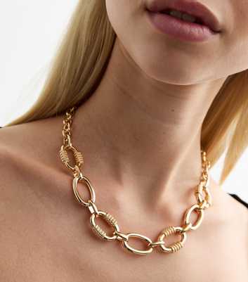 Gold Tone Chunky Chain Necklace