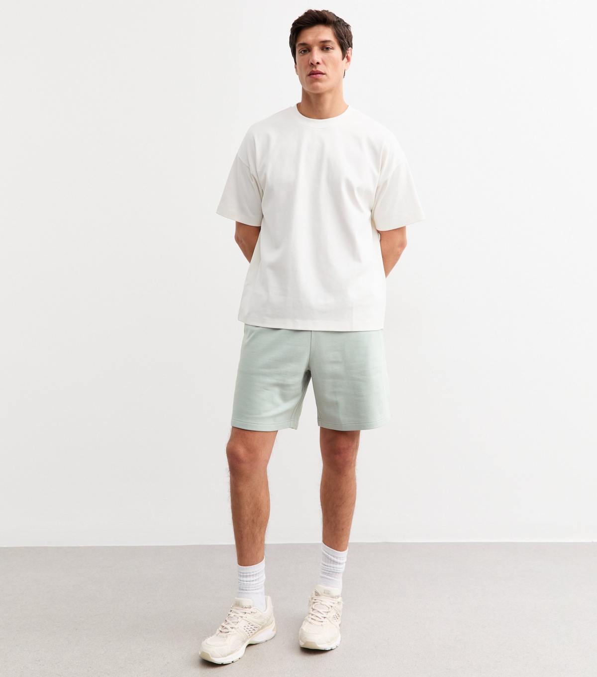 Men's Mint Green Relaxed Jersey Shorts New Look