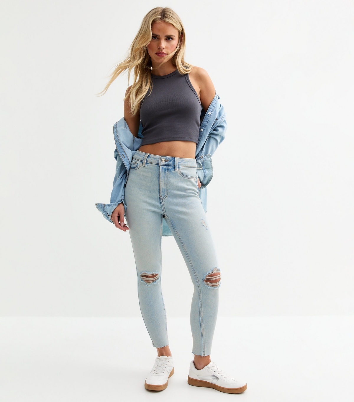 Women's Petite Light Blue Hallie Ripped Jeans New Look