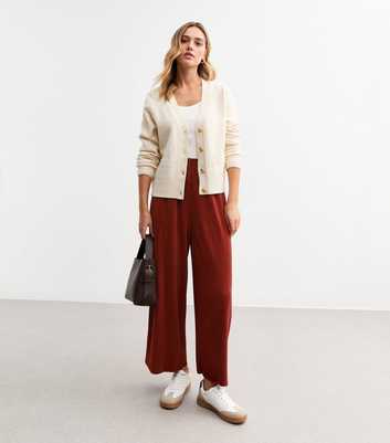 Dark Red Plisse Pleat Cropped Trousers