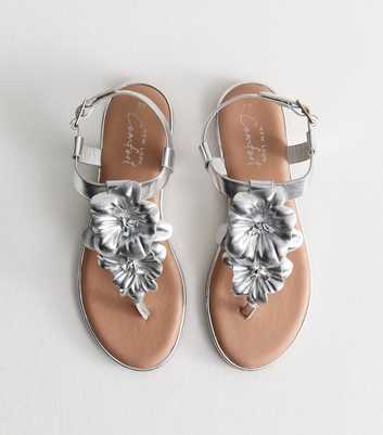 Silver Faux Leather Hyacinth Flower Embellished Flat Sandals