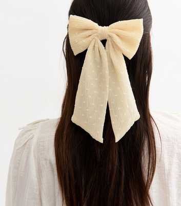 Cream Textured Bow Hair Slide