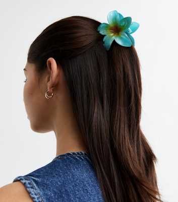 Blue Two Tone Flower Hair Claw Clip