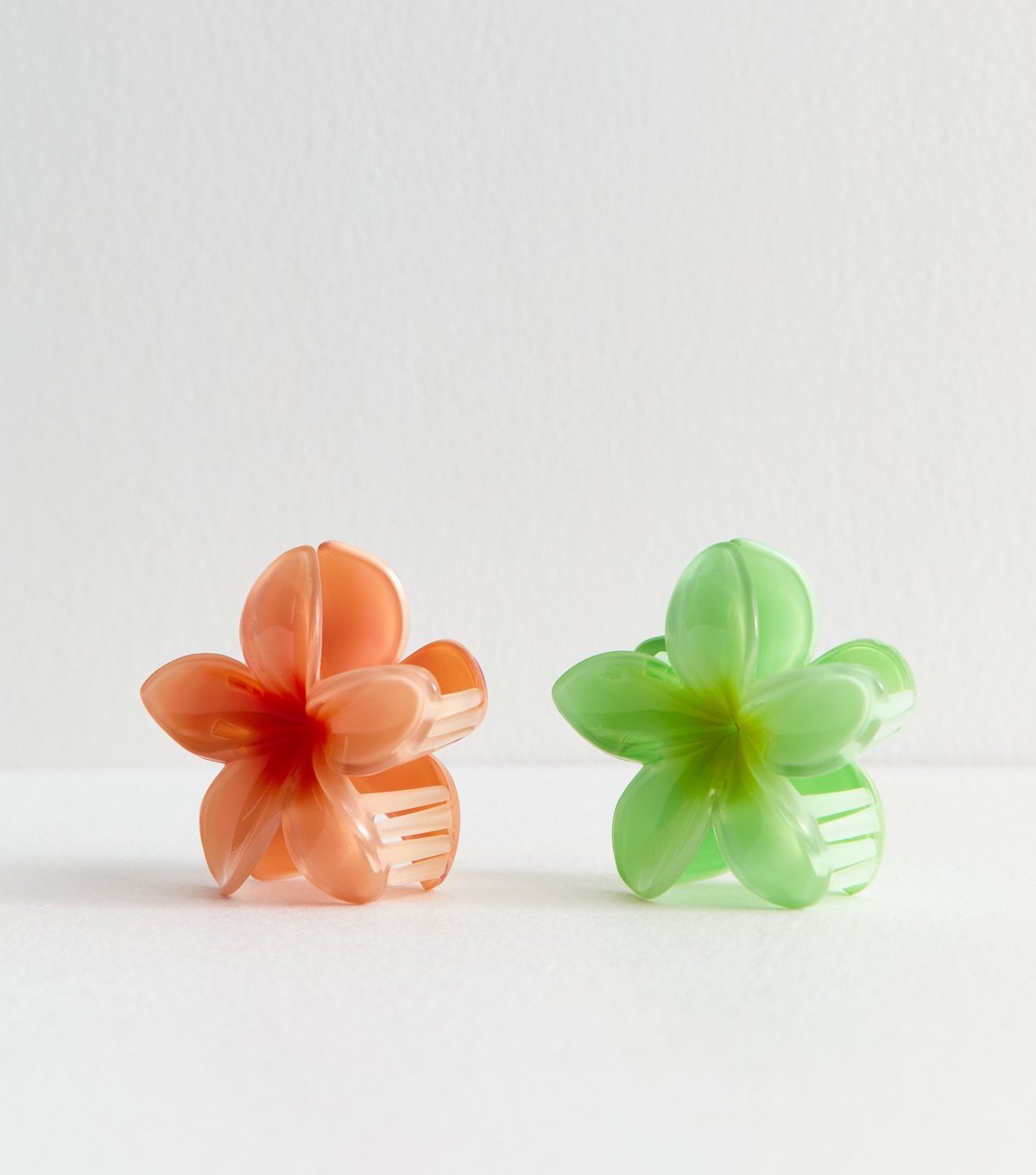 Pack of 2 Orange Flower Hair Claw Clips New Look