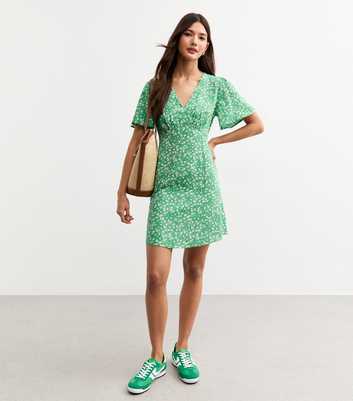Green Floral Print Flutter Sleeve Mini Dress