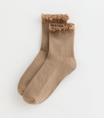 Camel Cable Frill Trim Socks