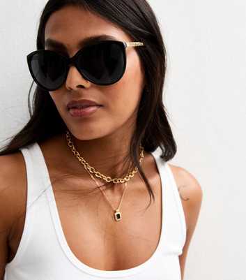 Black Chain Trim Sunglasses