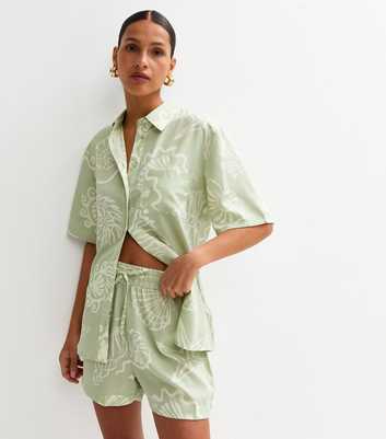 Green Shell Print Collared Shirt