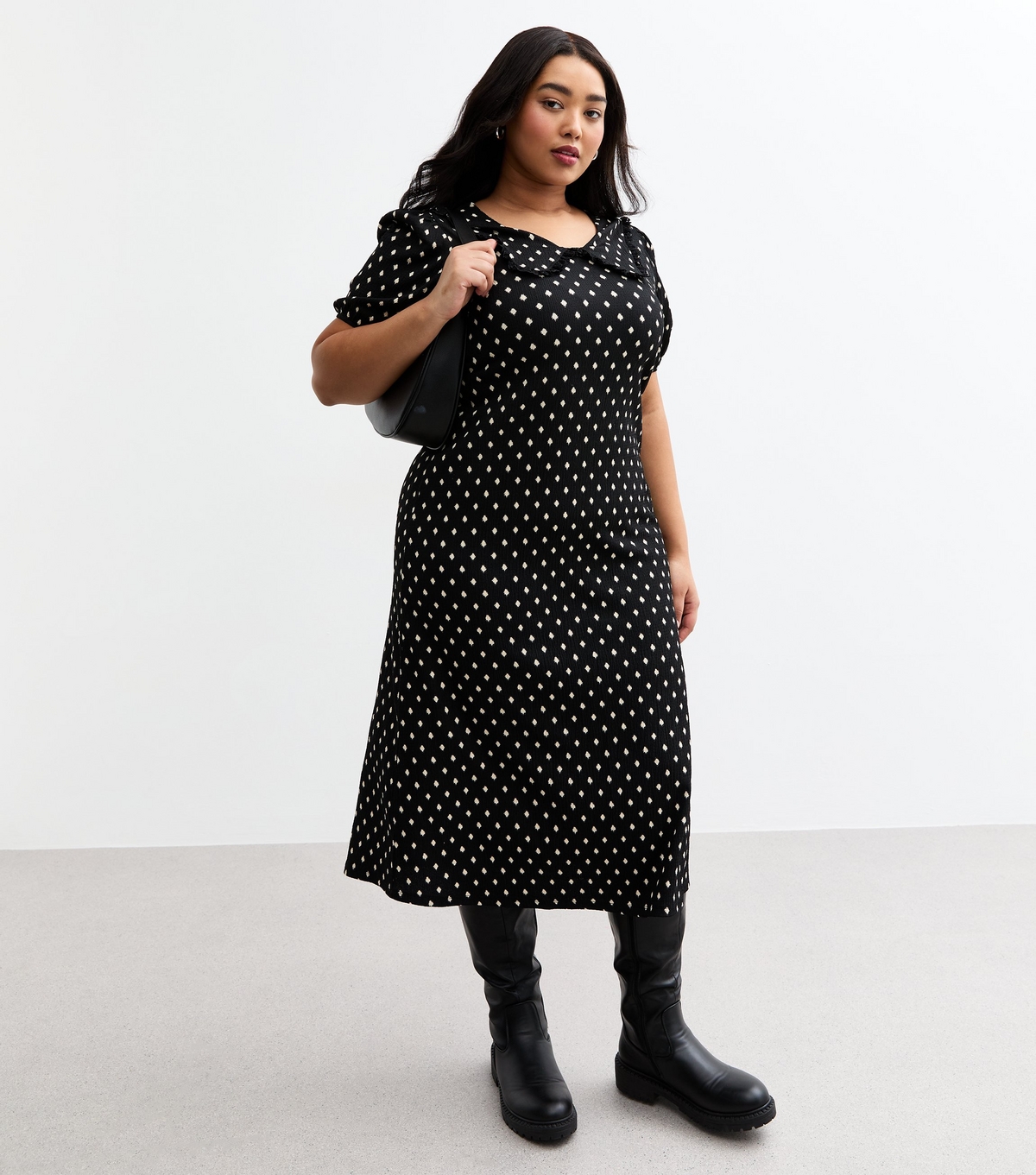 Women's Plus Size Black Crinkle Texture Spotty Midi Dress Curves New Look