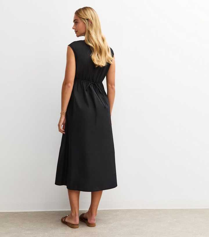 Black Tie V-Neck Pintuck Midi Dress | New Look Black Tie V-Neck Pintuck Midi Dress | New Look