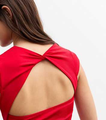 Red Twist Back Cropped Top