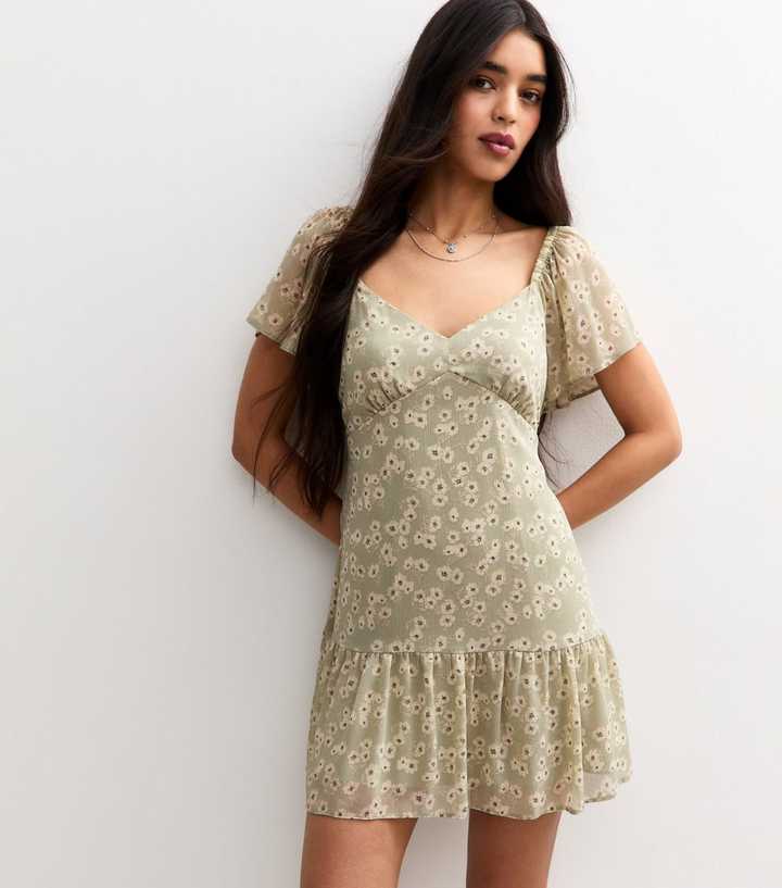 Green Daisy Print Tiered Hem Chiffon Mini Dress
