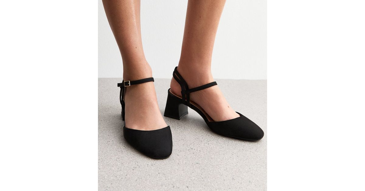 Wide Fit Black Faux Suede Block Heel Strappy Sandals New Look