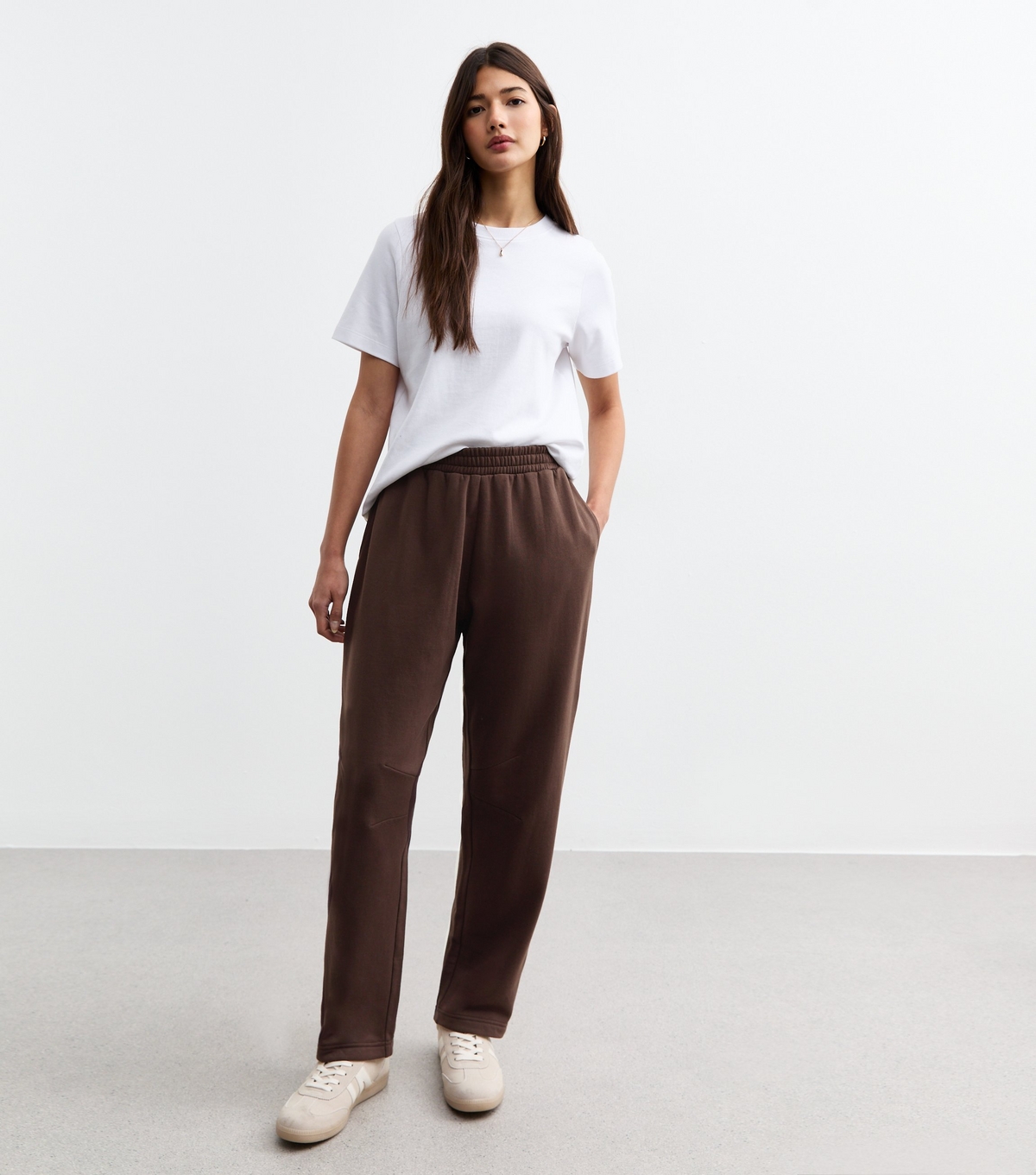 Women's Brown Barrel Leg Joggers New Look