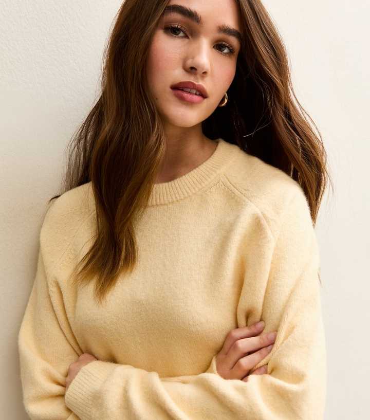 Light Yellow Crew Neck Midweight Knit Jumper