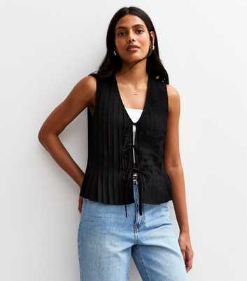 Black Pleated Tie Front Sleeveless Top