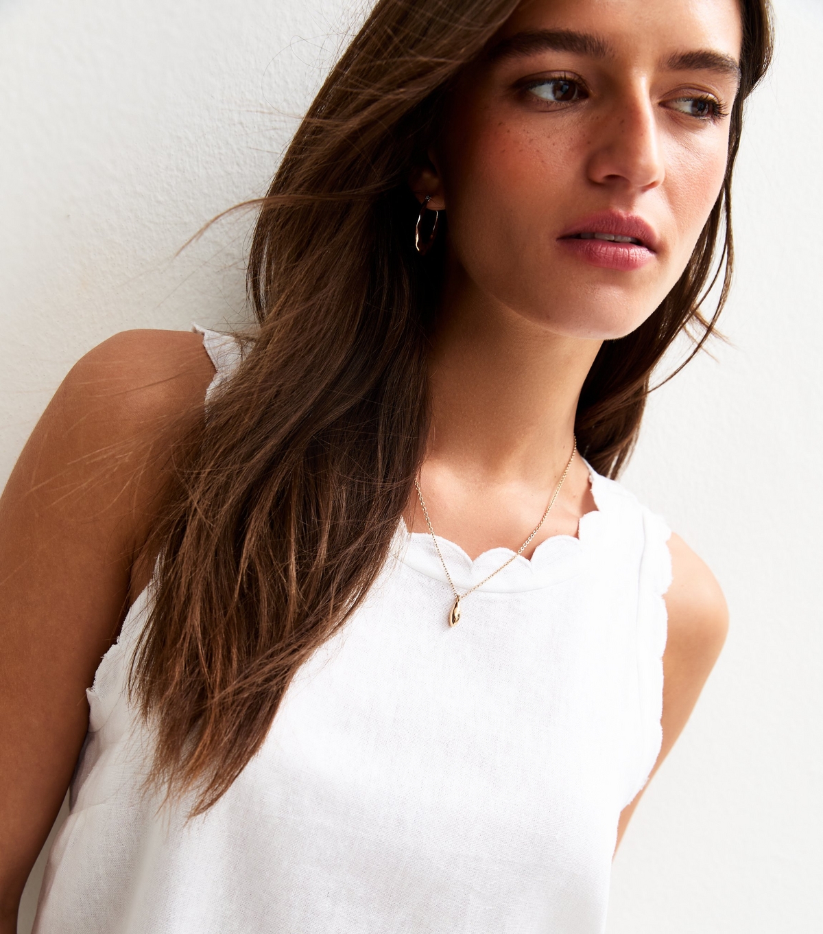 Women's White Linen Blend Scalloped Edges Vest New Look