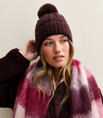 Dark Burgundy Cable Knit Faux Fur Pom Pom Bobble Hat New Look